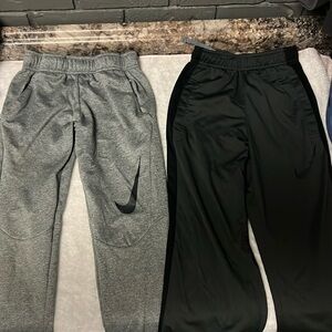Boys Nike Sweats Small